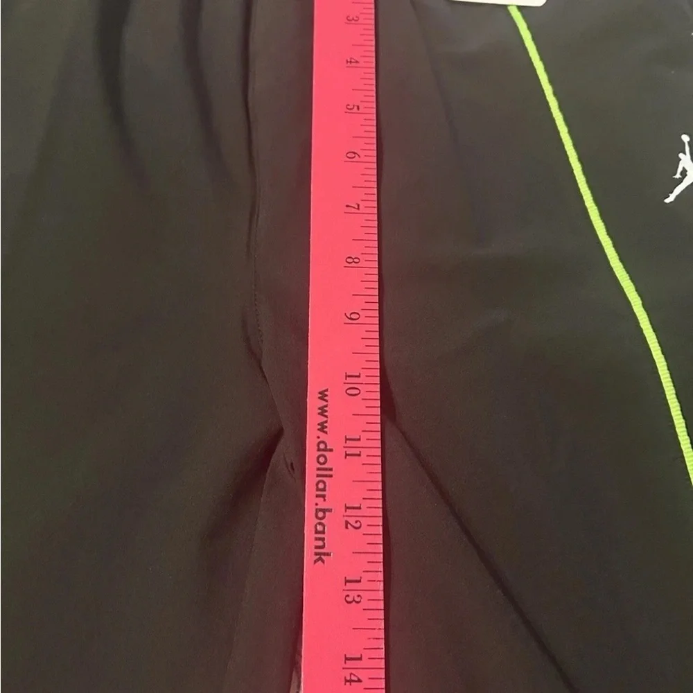 YOUTH  NIKE JORDAN JUMPMAN BLACK TRACK PANTS w.green Stripe BAGGY Sz-Lg. NWT
